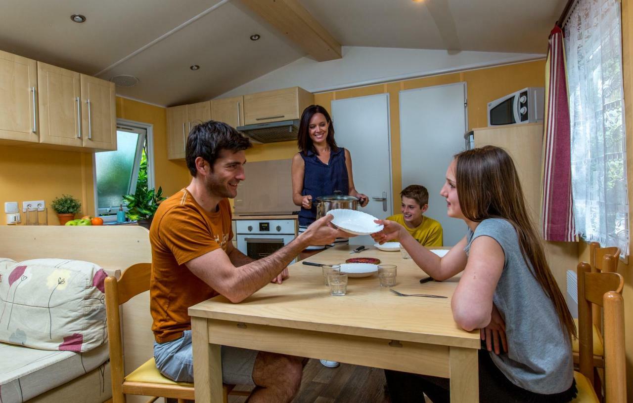 Camping Marina Plage Vitrolles  Zewnętrze zdjęcie