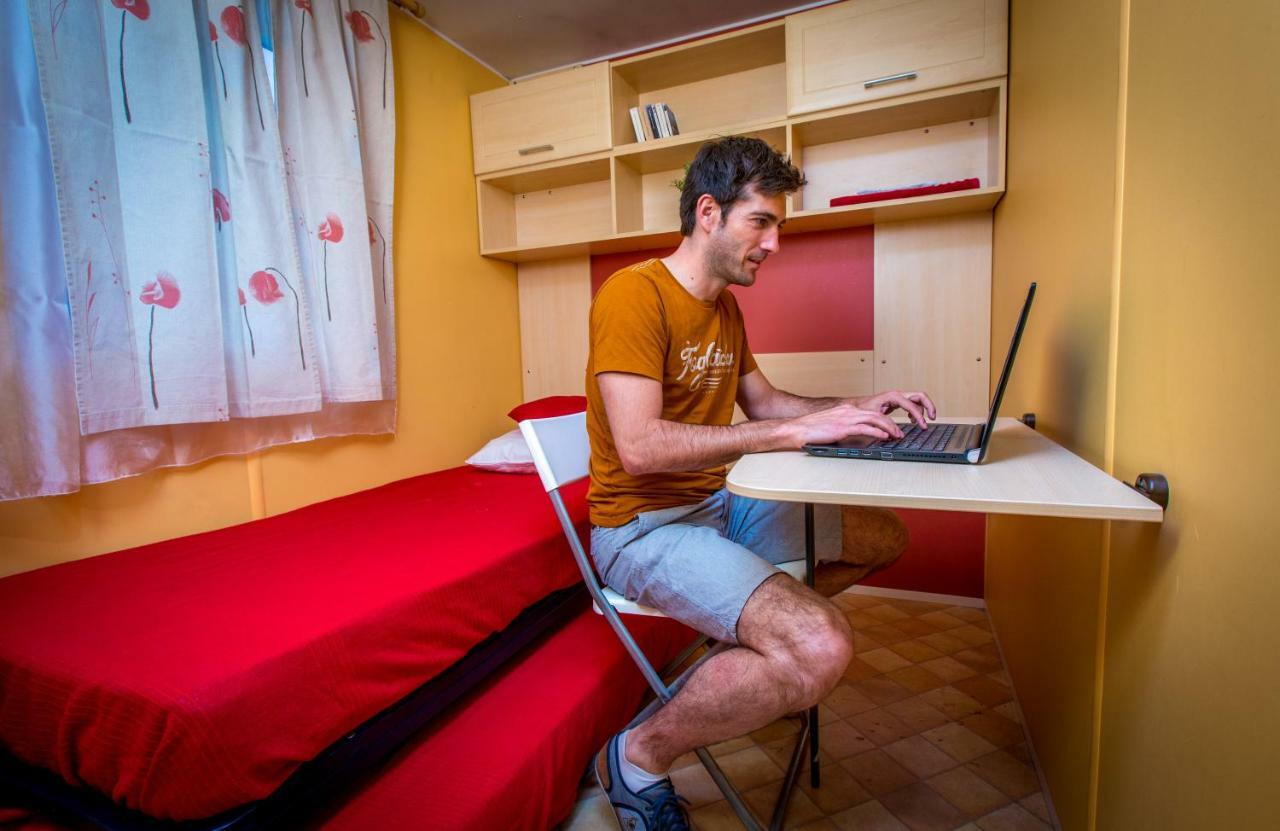Camping Marina Plage Vitrolles  Zewnętrze zdjęcie